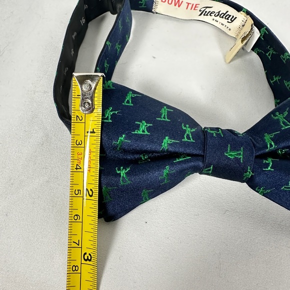Bow Tie Tuesday silk bow tie with green army men - adjustable size - Picture 13 of 13